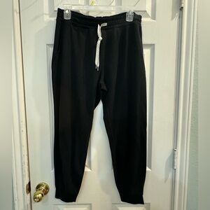 Vuori Black large Performance joggers